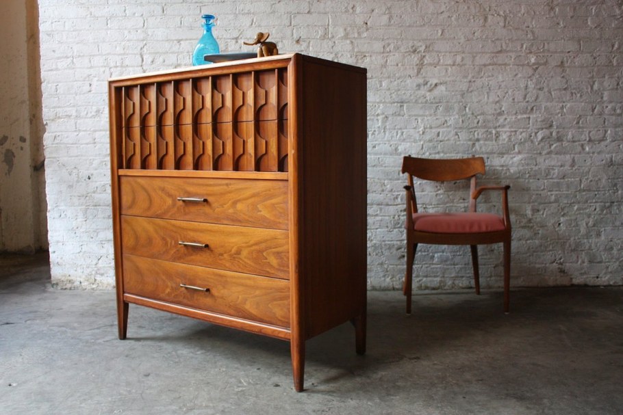 Винтажная мебель в г.Иркутске