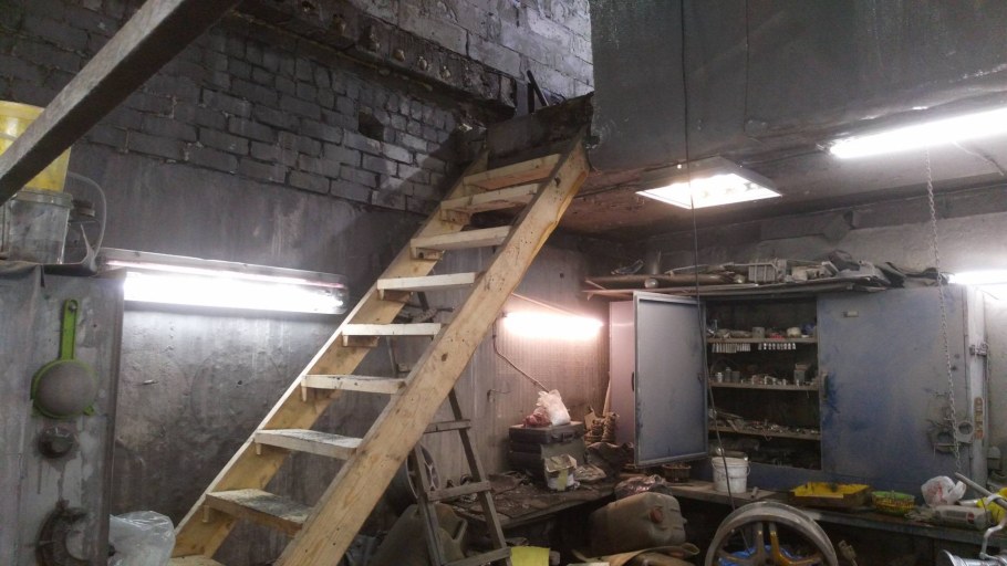 Ступеньки в гараж