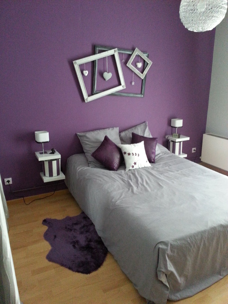 Сиреневые стены