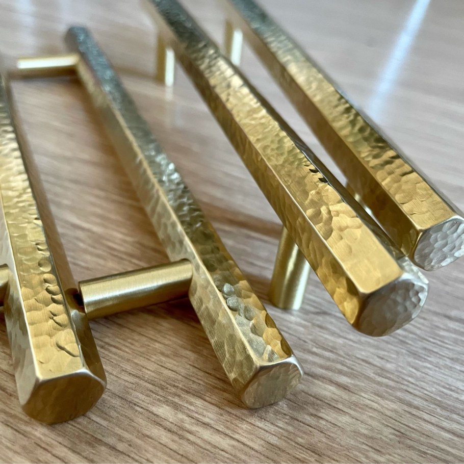 Ручки мебельные