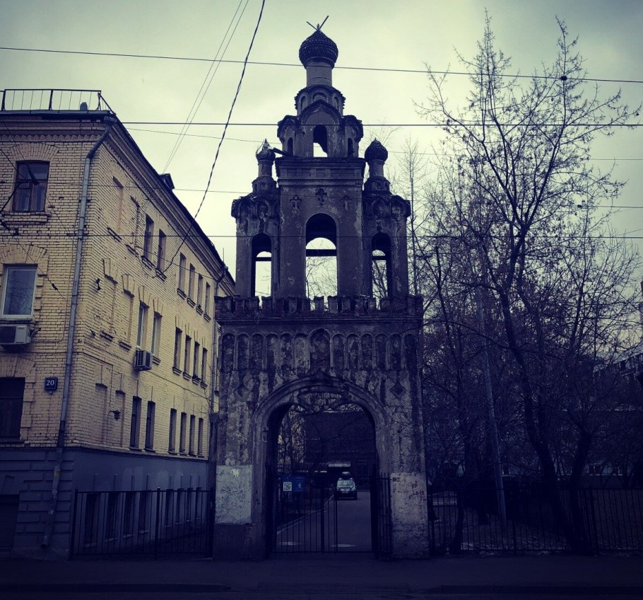 Тень здания