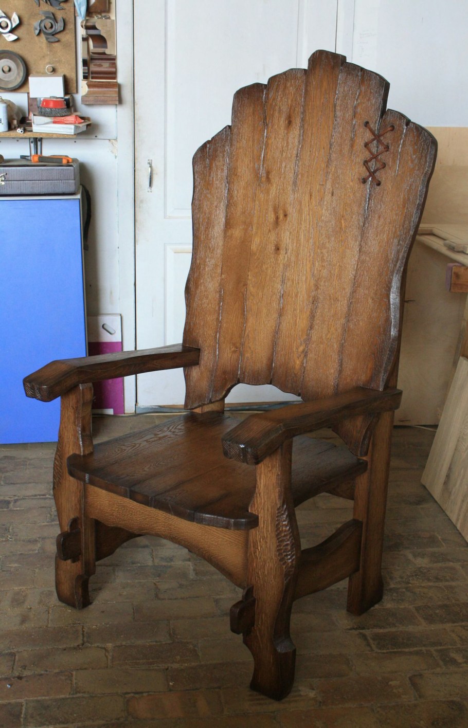 Стул в рустикальном стиле