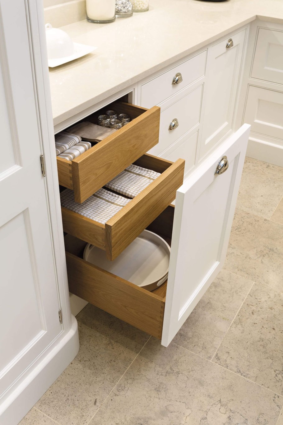 Выдвижной ящик