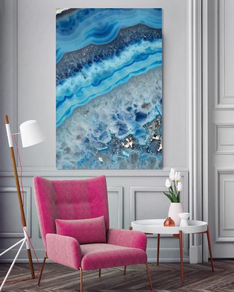 Флюид арт на стене