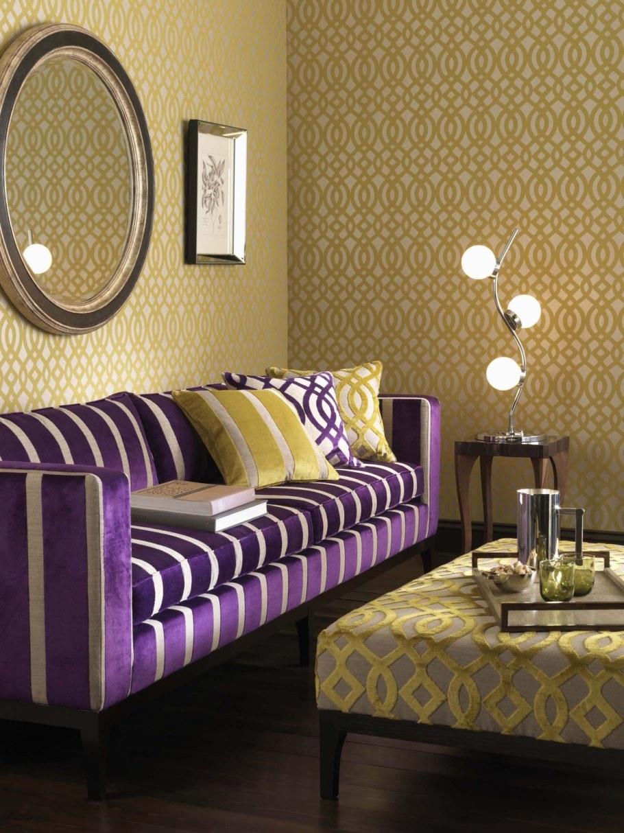 Сочетание желтого и фиолетового в интерьере