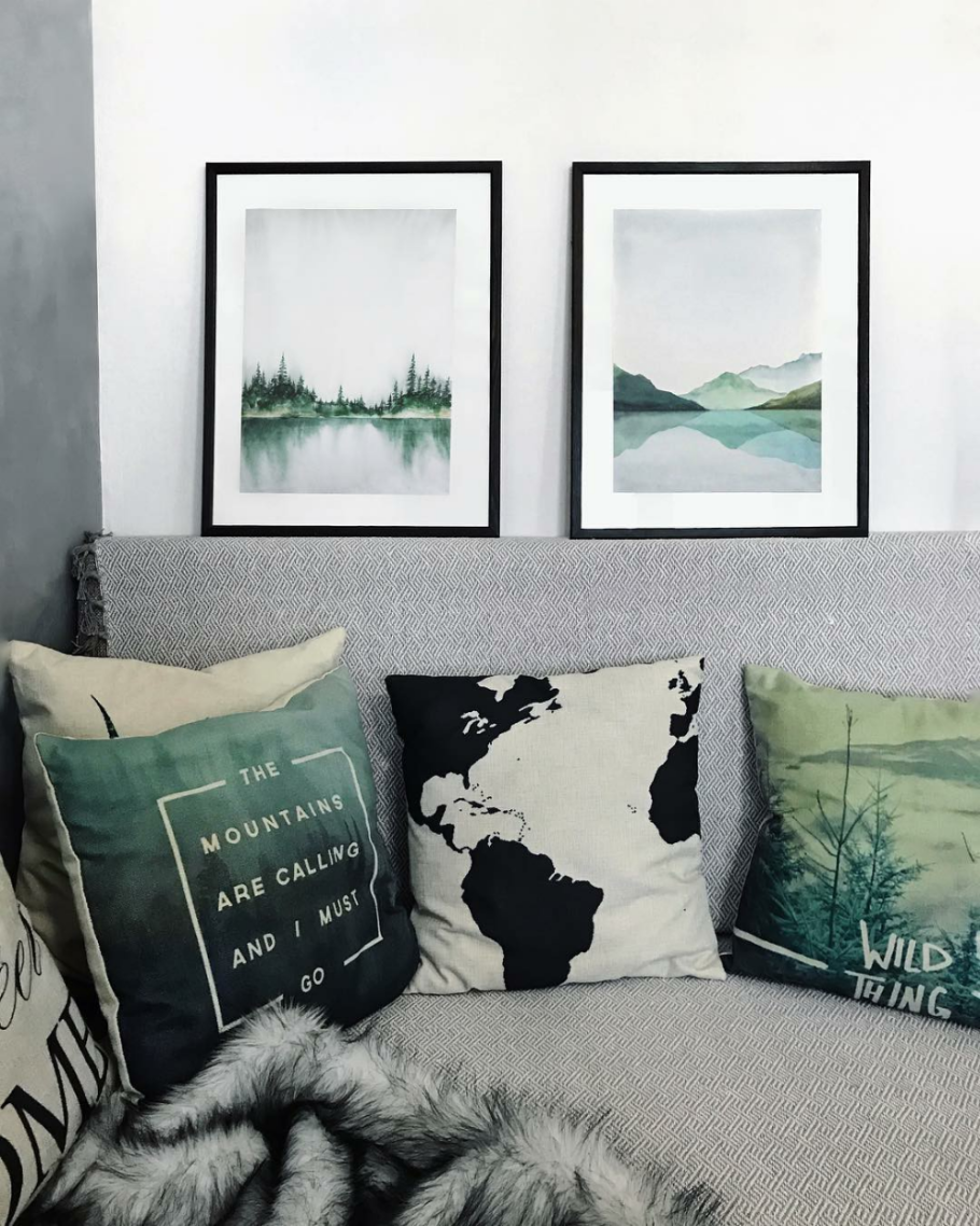 Икеевские картины с оленями в интерьере