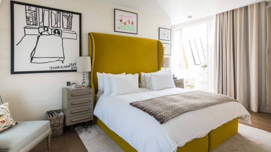 Кровать в спальню