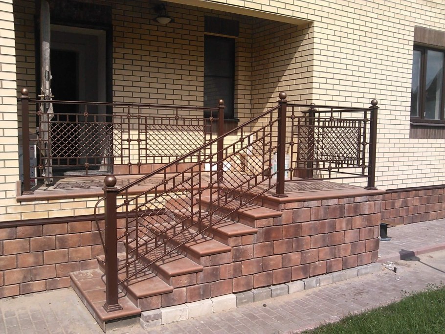 Ограждение крыльца