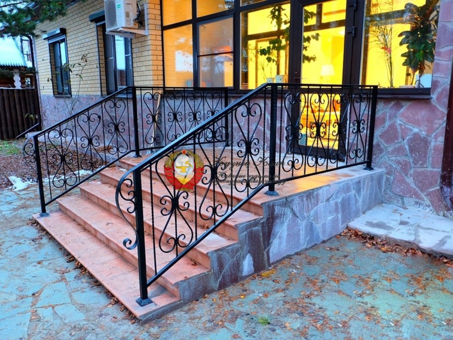 Перила для наружной лестницы