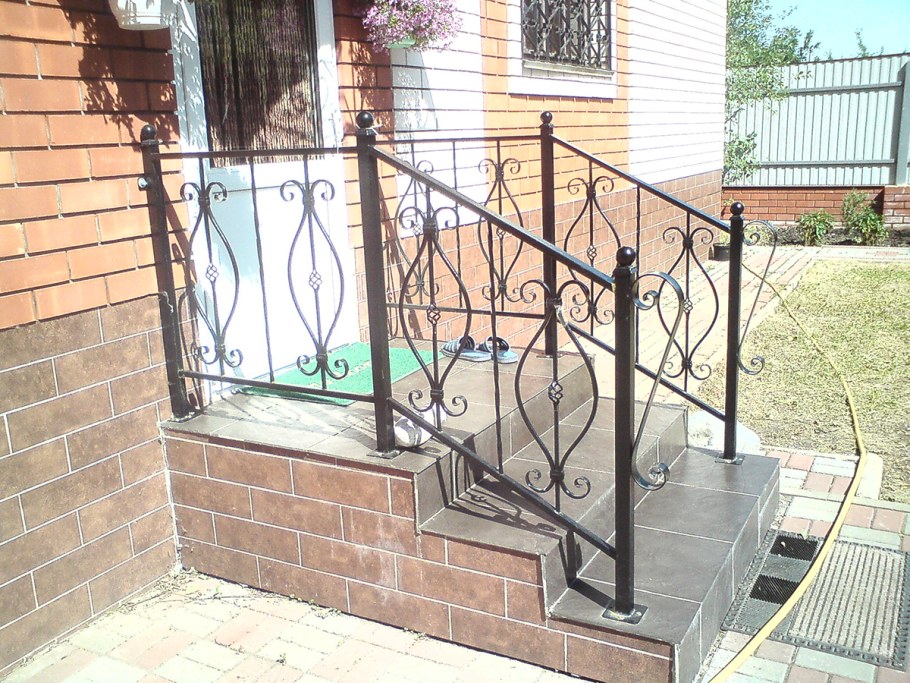 Ограждение крыльца