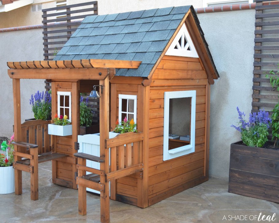 Детский уличный домик