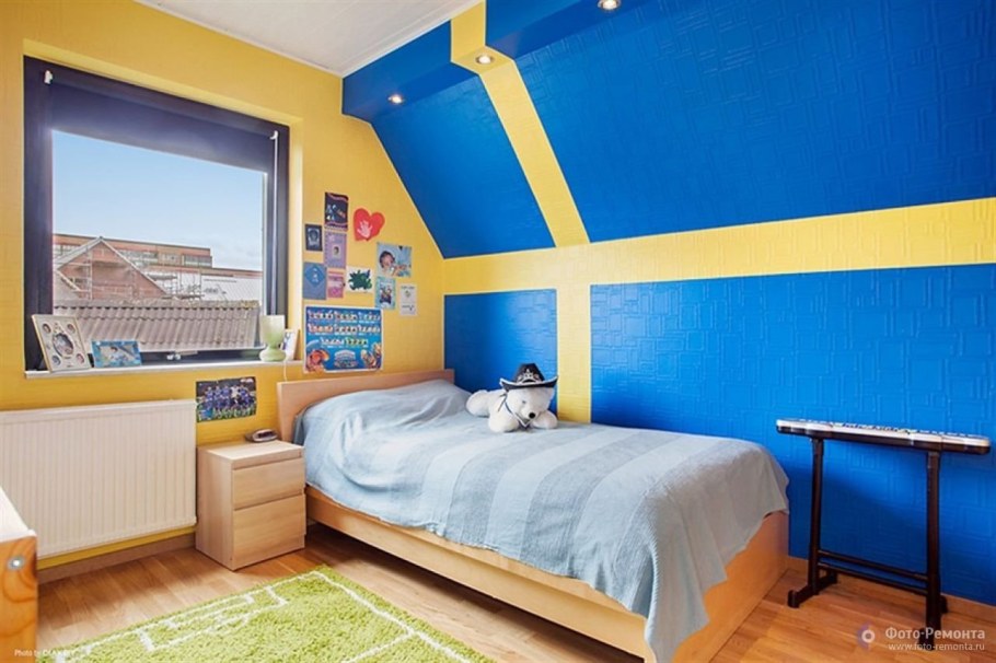 Детская в сине желтых тонах