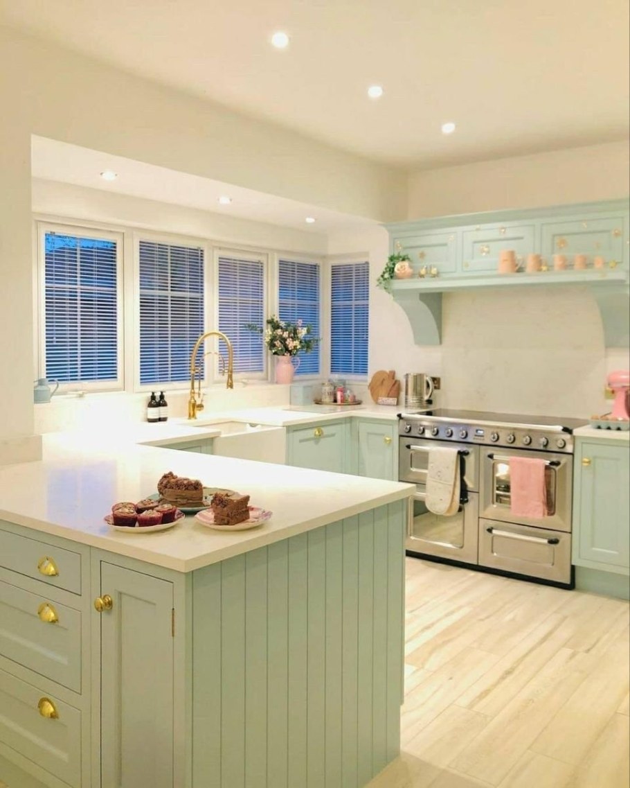 Цвет мята в интерьере кухни