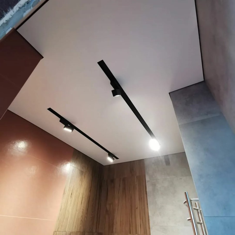 Подвесной потолок щелевой