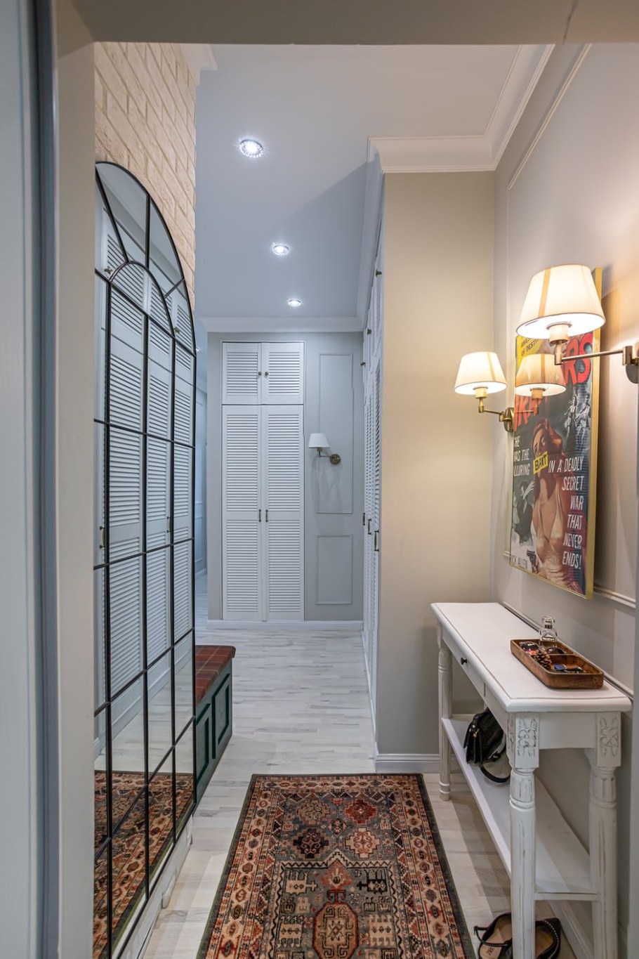 Прихожая для узкого коридора