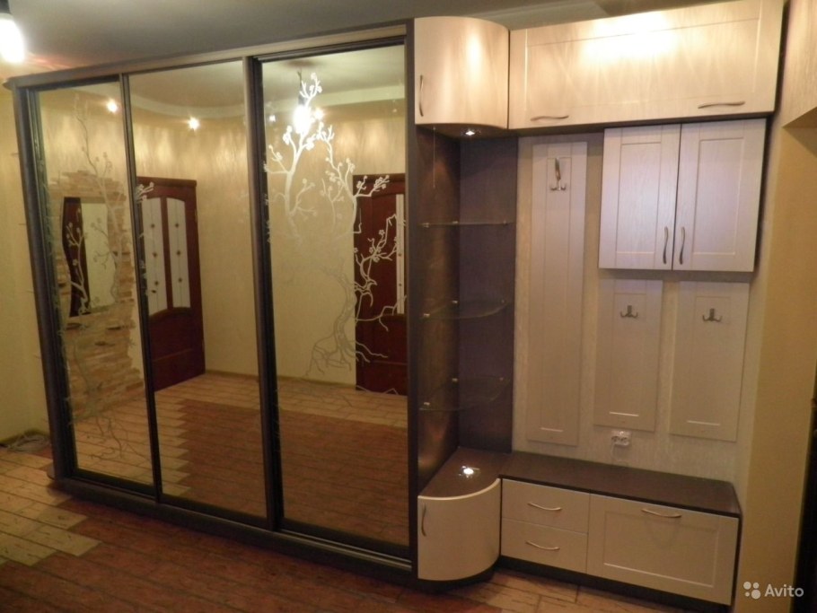 Шкафы в прихожую 3 метровые