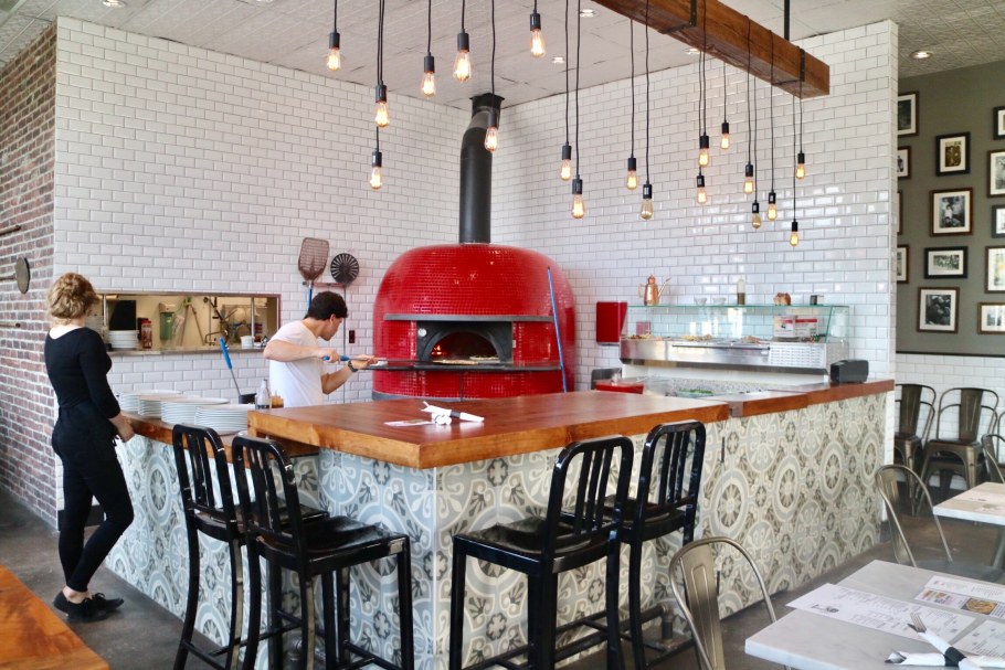 Ресторан с открытой кухней