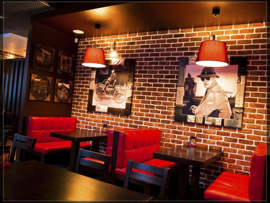 Интерьер кафе красный кирпич