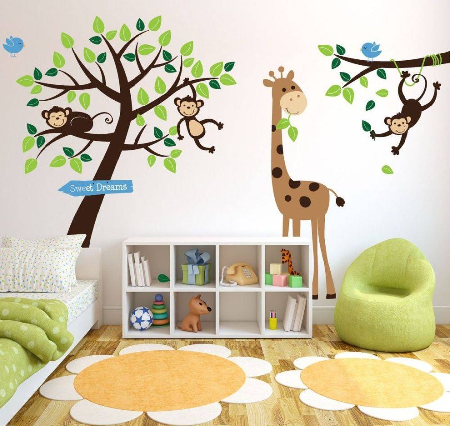 Декор стен в детском саду