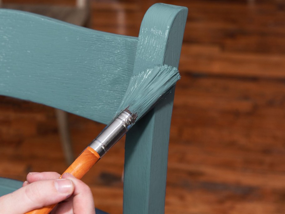 Декоративная покраска деревянной мебели