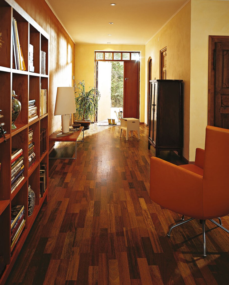 Паркетная доска Мербау трехполосная