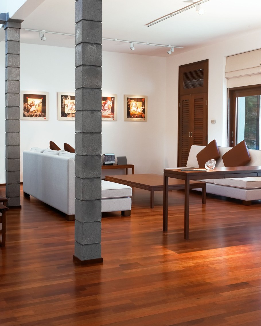 Гостиная с рыжим полом дизайн