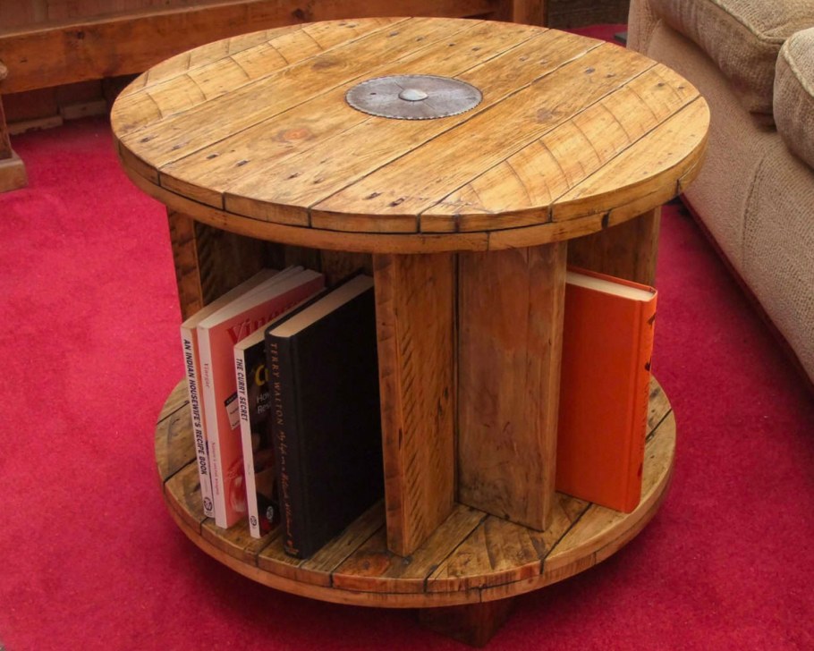 Мебель из кабельных барабанов