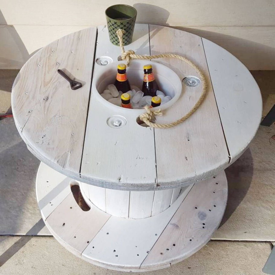 Столик из катушки для кабеля