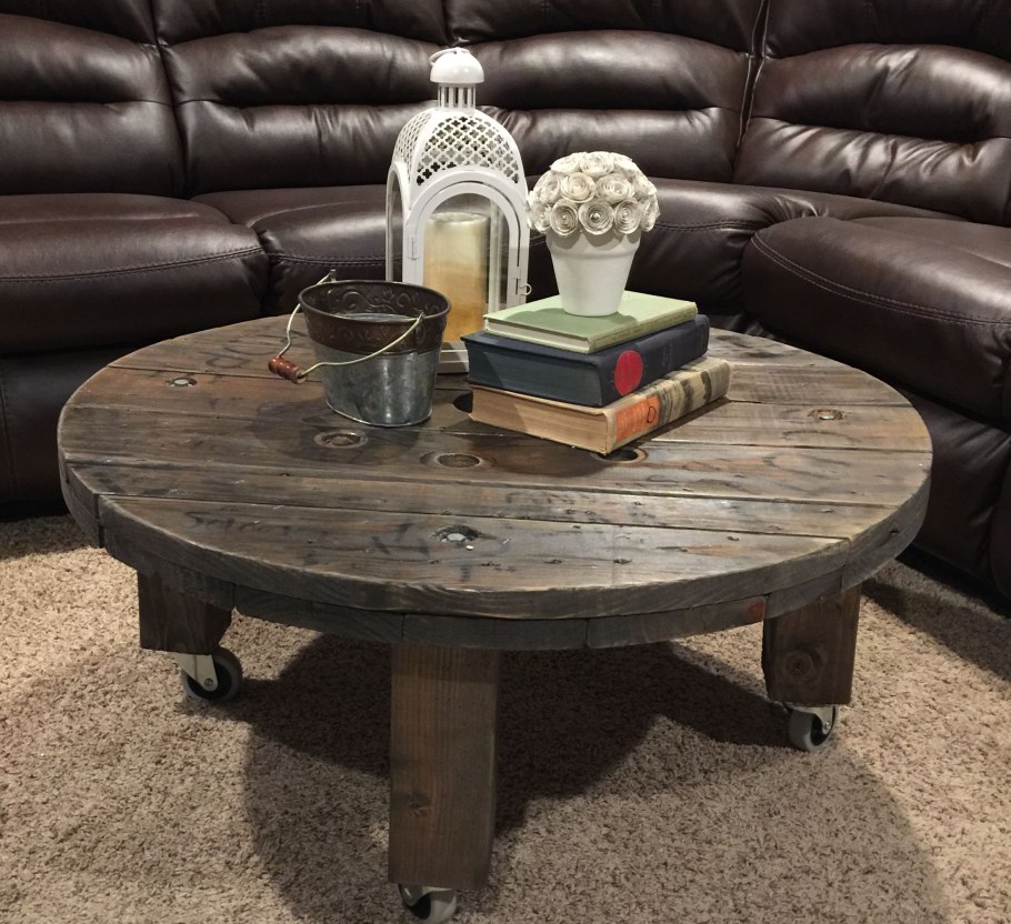 Мебель из катушки для кабеля