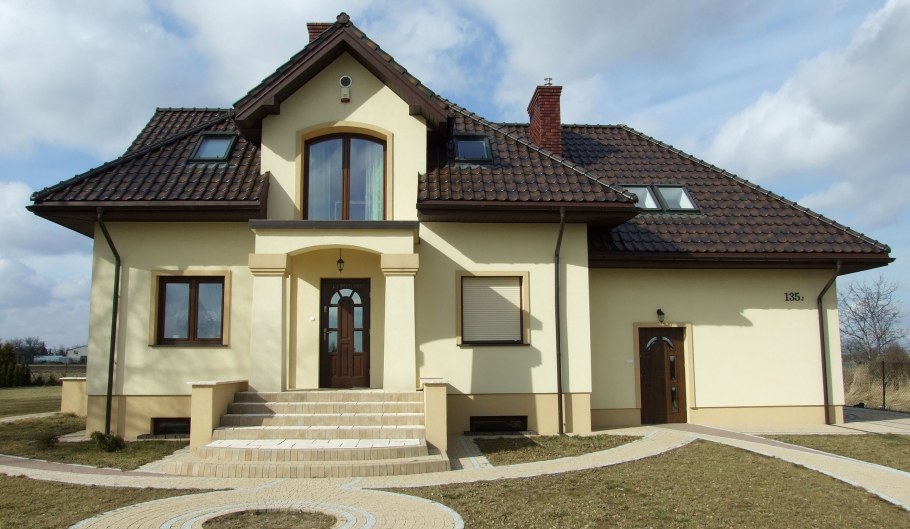 Фасады домов штукатурка