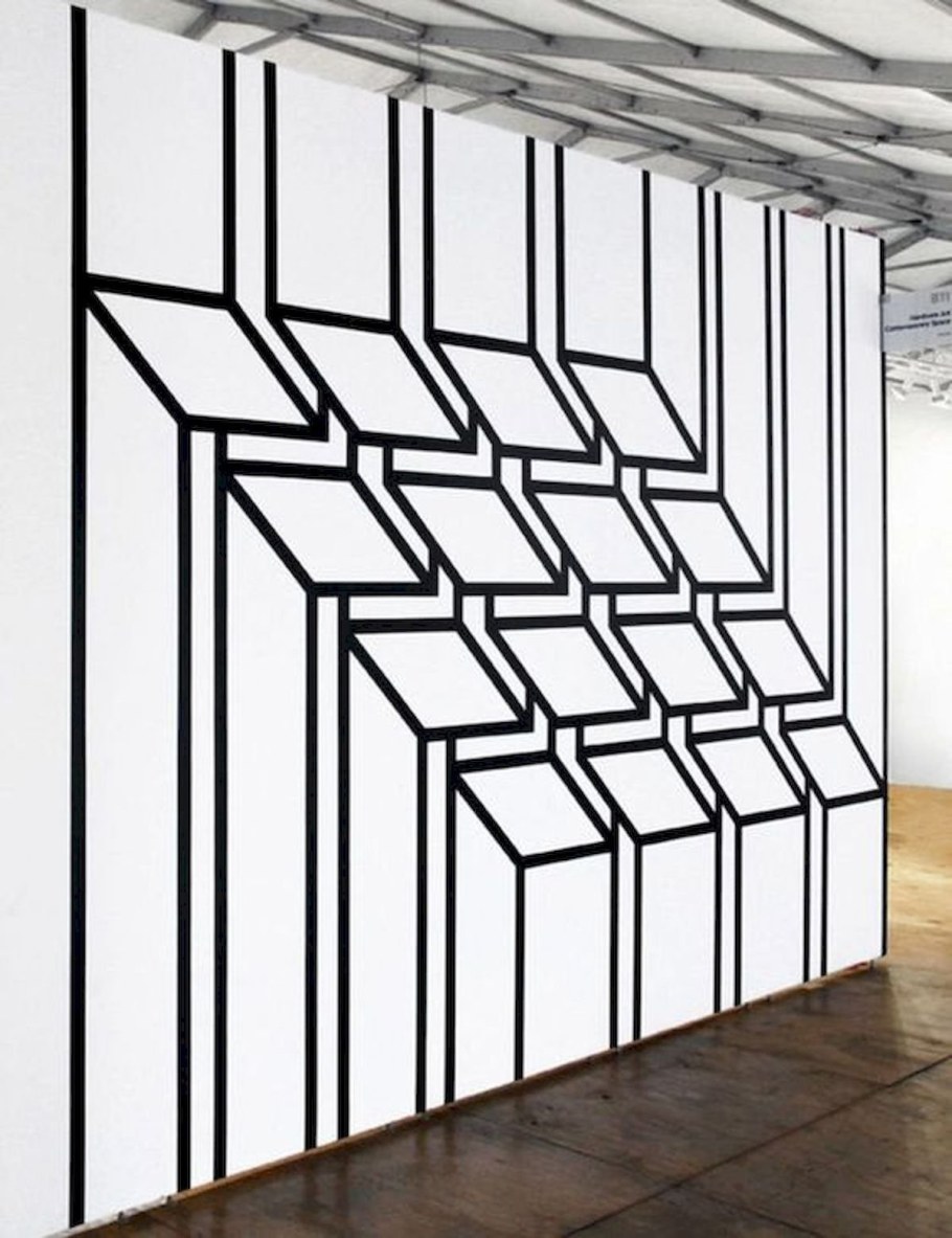 Геометрические фигуры на стене