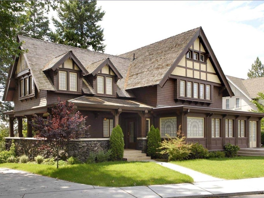 Стиль Тюдор (Tudor Revival Cottage)