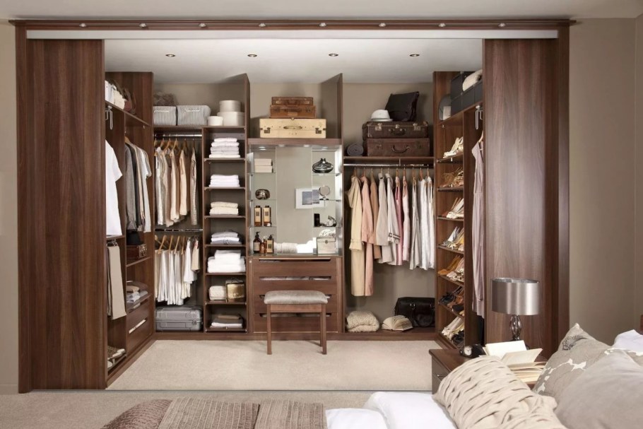 Гардероб в спальне