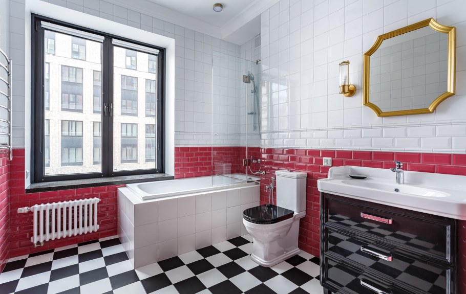 Двухцветная ванная комната