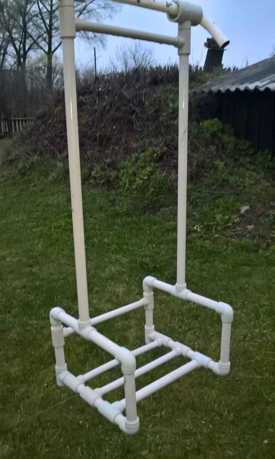 Детские качели из ПВХ труб