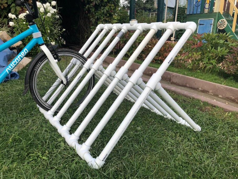 Из полипропиленовых труб на даче