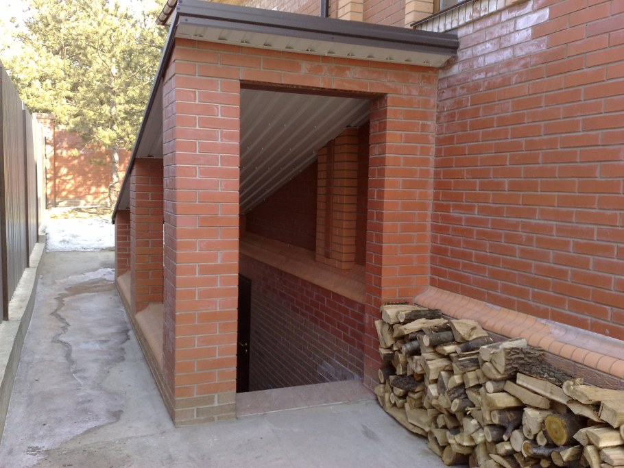 Погреб в частном доме