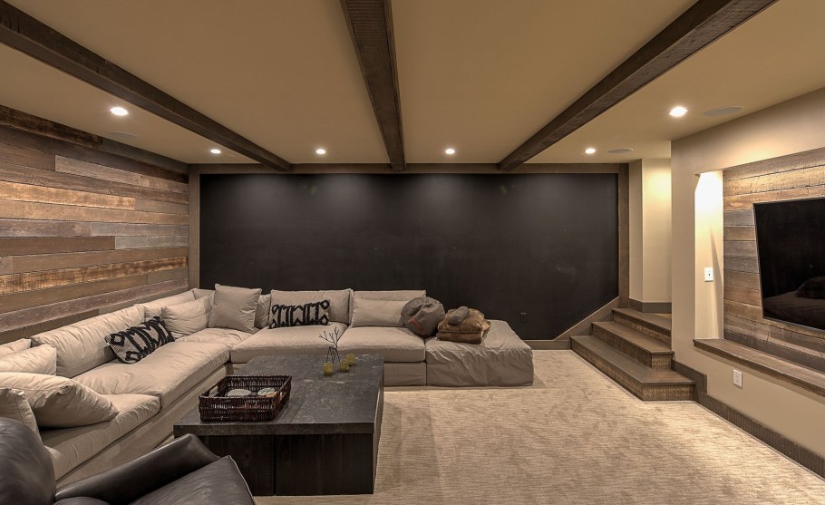 Интерьер подвала в частном доме