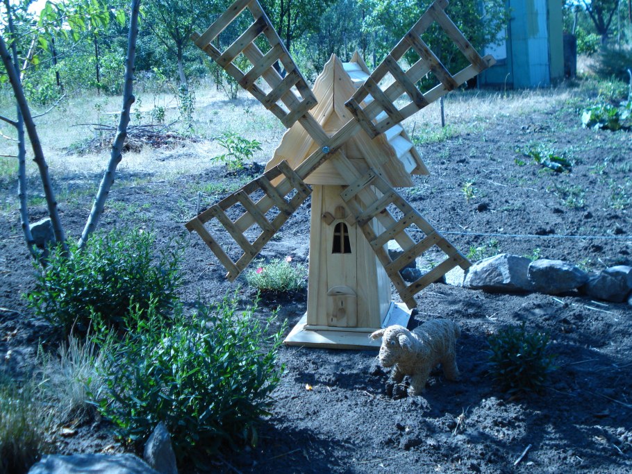 Мельница декоративная для сада