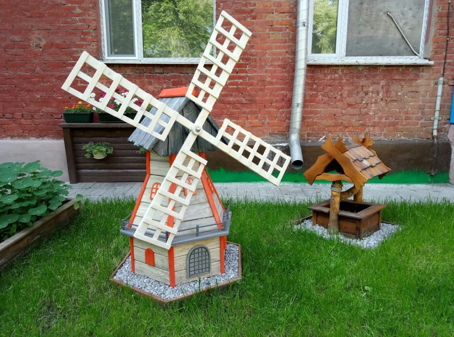 Мельница декоративная для сада