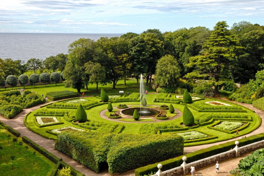 Dunrobin Castle & Gardens