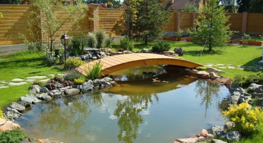 Ландшафт участка с прудиком