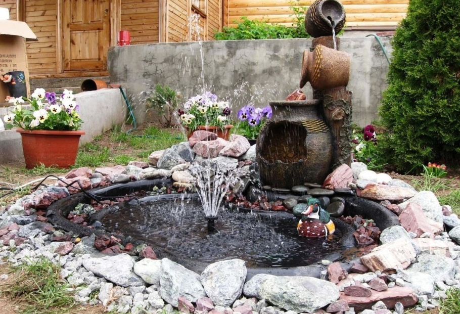 Фонтанчик на даче