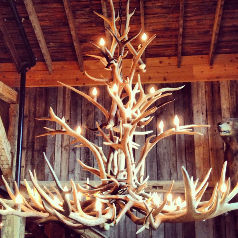 Люстра из Рогов оленя