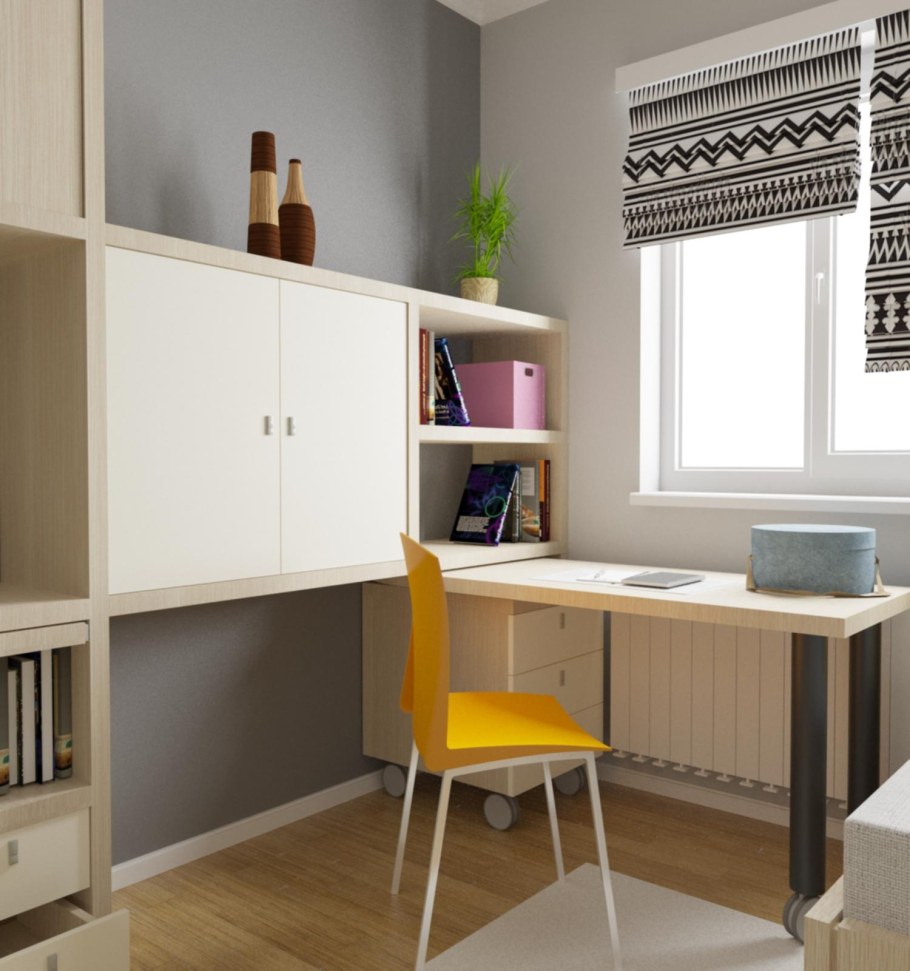 Стол в детской