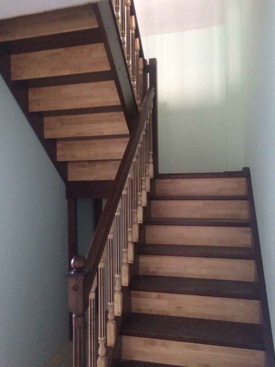 Лестница на 2 этаж двухмаршевая