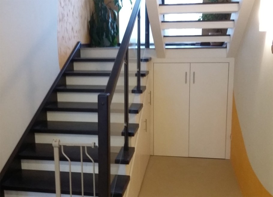 Лестница на 2 этаж двухмаршевая