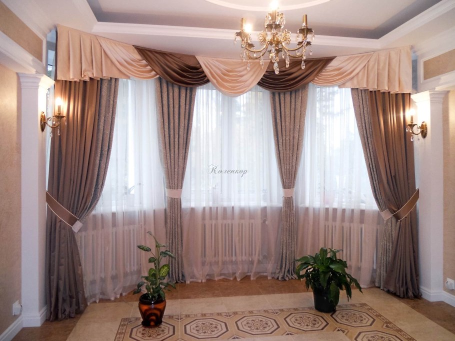 Шторы на три окна в гостиной