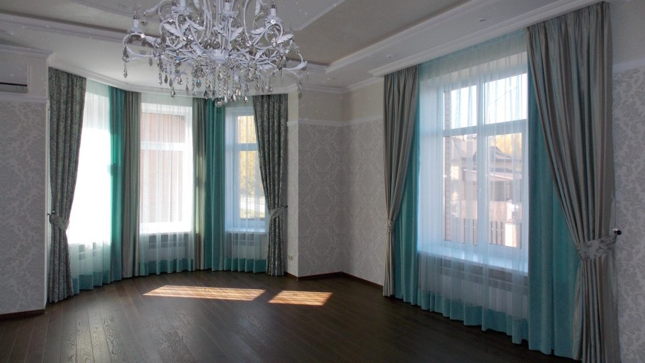 Шторы в гостиную на 2 окна