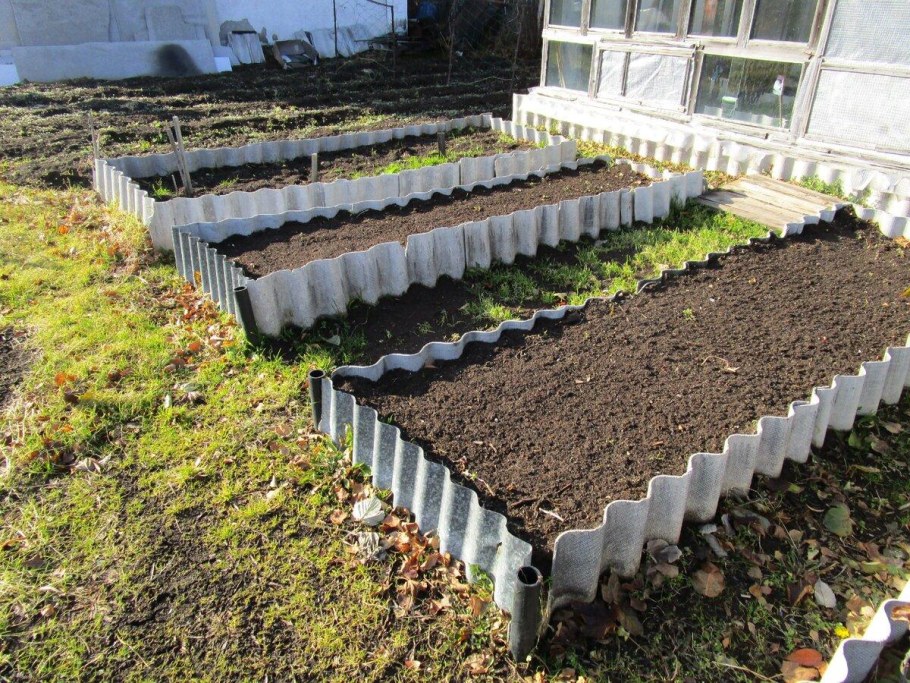 Высокие грядки из шифера